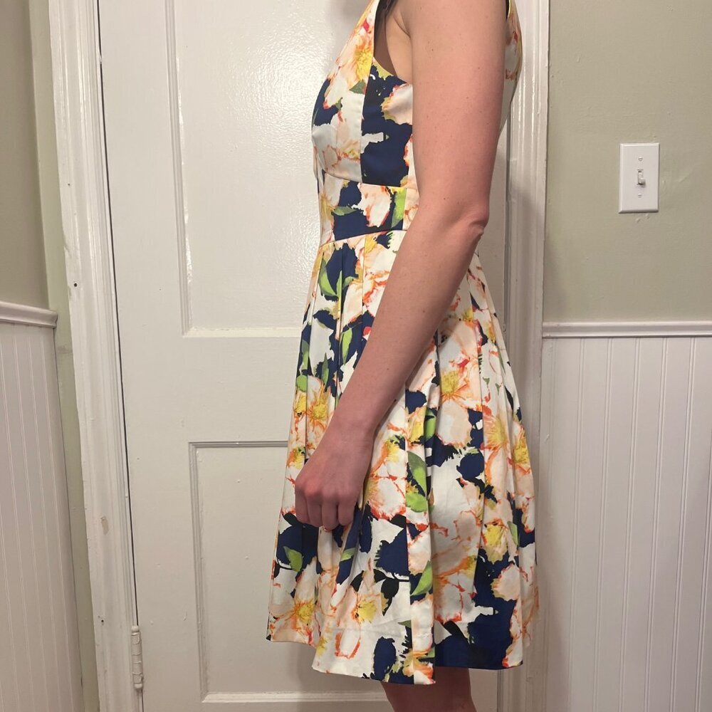 J Crew Sateen Fit & Flare Midi Cocktail Dress Sleeveless V Neck Floral Sz 2 - Picture 3 of 9